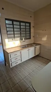Sobrado com 2 Quartos para alugar, 234m² no Vila Seabra, Bauru