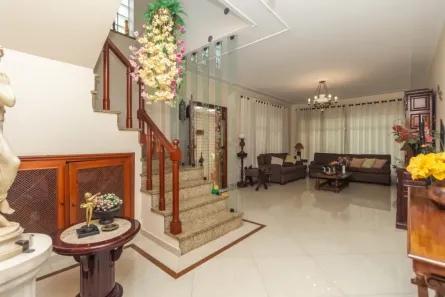 Sobrado com 3 Quartos à venda, 208m² no Vila Paulicéia, São Paulo