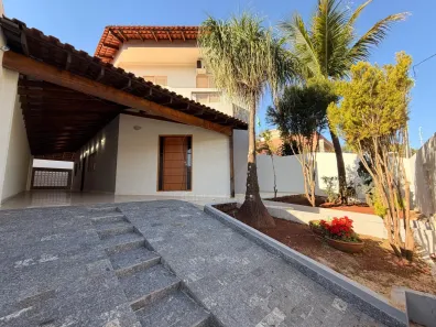 Casa com 3 Quartos para alugar, 500m² no Maringá, Londrina
