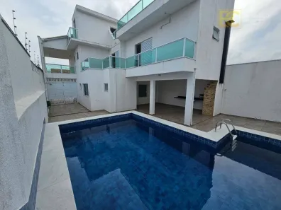 Sobrado com 3 Quartos à venda, 210m² no Josedy, Peruíbe