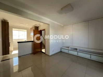 Apartamento com 2 Quartos para alugar, 70m² no Jardim Inconfidência, Uberlândia
