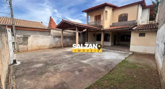 Sobrado com 4 Quartos para alugar, 232m² no Residencial Campos Maia, Pindamonhangaba