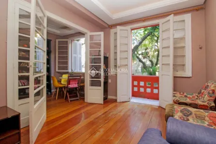 Sobrado com 4 Quartos à venda, 125m² no Rio Branco, Porto Alegre