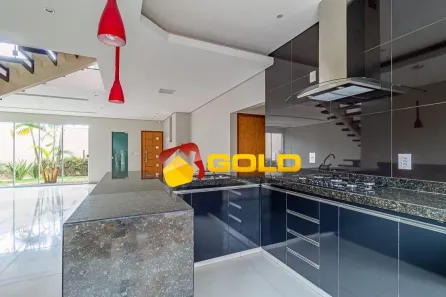 Casa com 4 Quartos para alugar, 240m² no Granada, Uberlândia