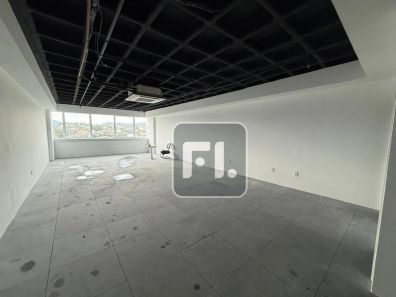 Sala Comercial para venda ou aluguel, 82m² no Dezoito do Forte Empresarial/Alphaville., Barueri