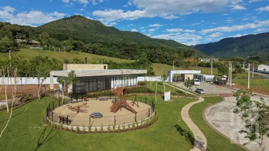 Lote/Terreno à venda, 831m² no Centro, Santo Amaro da Imperatriz