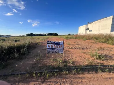 Lote/Terreno à venda, 404m² no Jardim Iporã, Sinop
