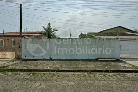 Lote/Terreno à venda, 350m² no Centro, Peruíbe