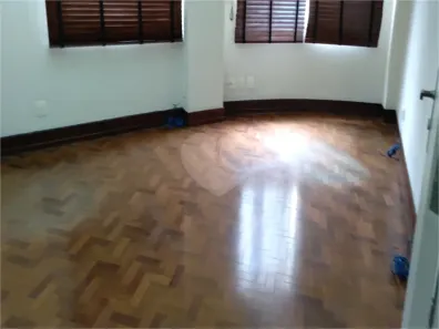 Sala Comercial para alugar, 111m² no Sé, São Paulo