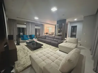 Sobrado com 7 Quartos para venda ou aluguel, 900m² no Santa Rosa, Cuiabá