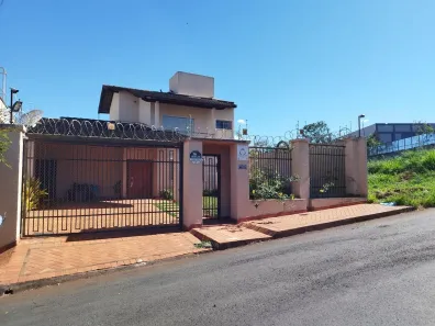 Casa com 3 Quartos à venda, 210m² no Goiânia 2, Goiânia