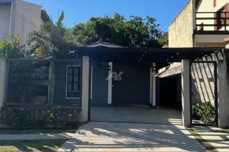 Casa com 3 Quartos à venda, 100m² no Vila Santa Rita (Sousas), Campinas