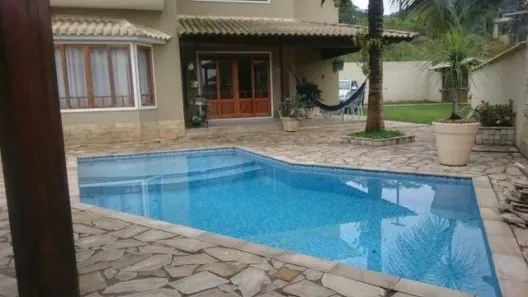 Casa com 4 Quartos à venda, 266m² no Parque das Palmeiras, Angra dos Reis