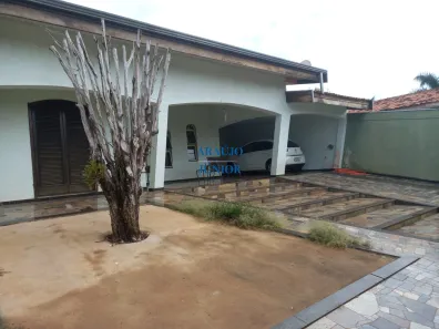 Casa com 3 Quartos à venda, 235m² no Parque Novo Mundo, Americana