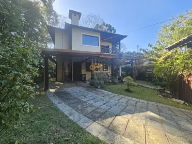 Casa de Condomínio com 3 Quartos à venda, 168m² no Cascata do Imbuí, Teresópolis