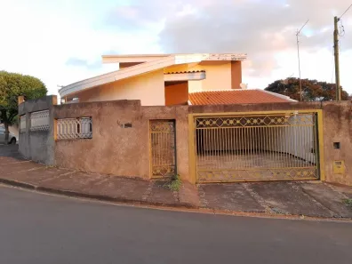 Casa com 3 Quartos à venda, 217m² no Vila Bertini, Americana
