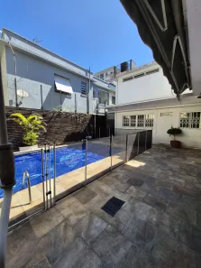 Sobrado com 5 Quartos à venda, 314m² no Boqueirão, Santos