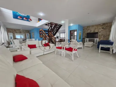 Casa com 4 Quartos à venda, 350m² no Jardim Virgínia, Guarujá