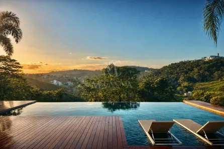 Casa de Condomínio com 4 Quartos à venda, 600m² no Salvaterra, Juiz de Fora