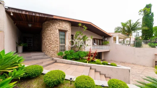 Casa com 3 Quartos para alugar, 259m² no Bacacheri, Curitiba