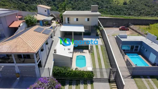 Fazenda/Sítio com 4 Quartos à venda, 265m² no Centro, Igaratá
