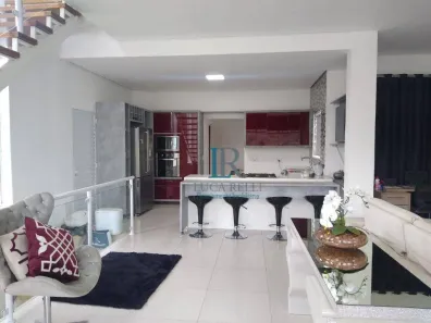 Casa de Condomínio com 3 Quartos à venda, 224m² no Centro, Cotia