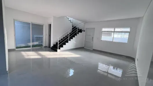Sobrado com 3 Quartos à venda, 124m² no Bairro Alto, Curitiba
