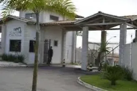 Casa de Condomínio com 3 Quartos à venda, 200m² no Capuava, Goiânia