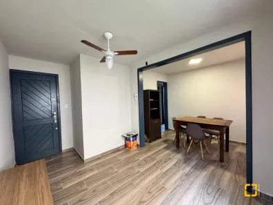 Apartamento com 2 Quartos à venda, 42m² no Barreiros, São José
