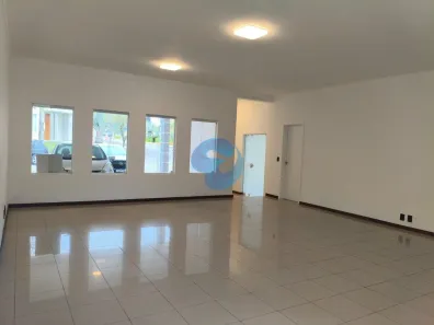 Casa de Condomínio com 3 Quartos para alugar, 225m² no Itapeva, Votorantim