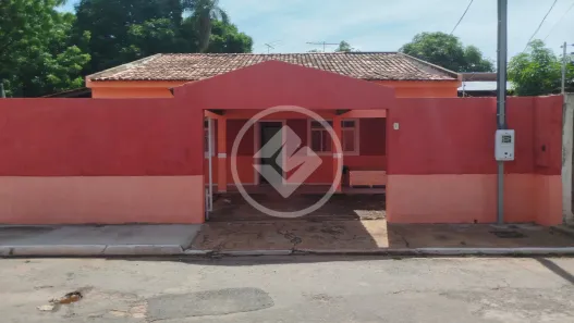 Casa com 2 Quartos para alugar, 150m² no Jardim Universitário, Cuiabá