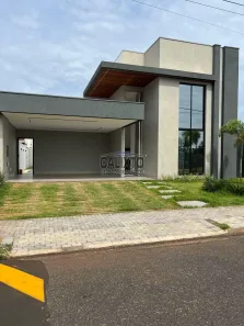 Casa de Condomínio com 4 Quartos à venda, 230m² no Laranjeiras, Uberlândia