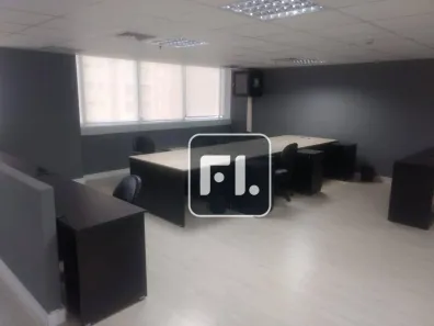 Sala Comercial para alugar, 120m² no Dezoito do Forte Empresarial/Alphaville., Barueri