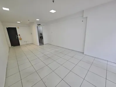 Ponto Comercial para alugar, 32m² no Renascença, São Luís