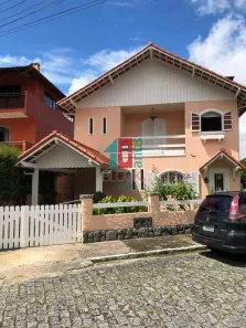 Casa de Condomínio com 5 Quartos à venda, 210m² no Quitandinha, Petrópolis