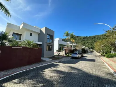 Casa de Condomínio com 4 Quartos à venda, 288m² no Canasvieiras, Florianópolis