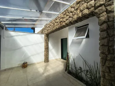 Casa com 4 Quartos para alugar, 180m² no Glória, Contagem