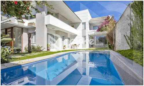 Casa de Condomínio com 3 Quartos à venda, 500m² no Santo Amaro, São Paulo
