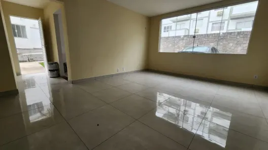 Casa de Condomínio com 2 Quartos à venda, 60m² no Tanque, Rio de Janeiro