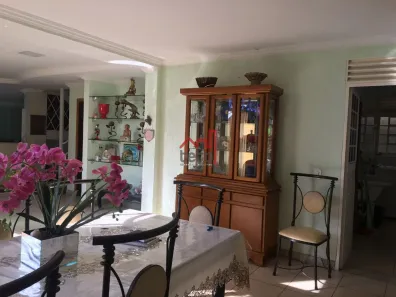 Casa com 4 Quartos à venda, 398m² no Mangabeiras, Belo Horizonte
