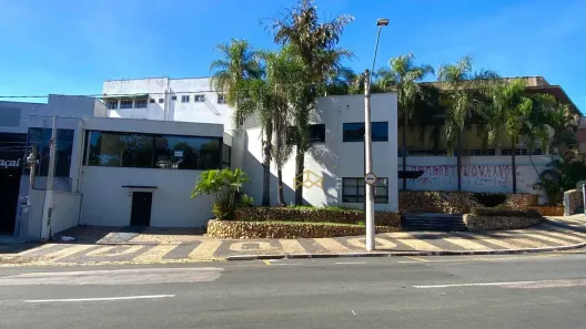 Prédio Comercial para alugar, 550m² no Vila Bissoto, Valinhos
