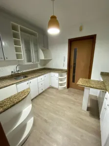 Apartamento com 3 Quartos para alugar, 90m² no Centro, Joinville