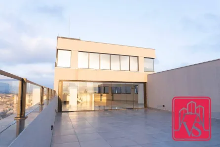 Prédio Comercial para alugar, 251m² no Parque Jaçatuba, Santo André
