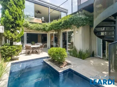 Casa com 3 Quartos à venda, 485m² no Pacaembu, São Paulo