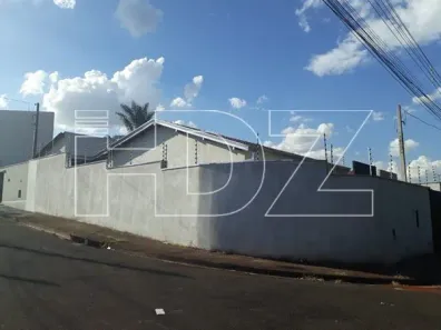 Casa com 3 Quartos à venda, 181m² no Jardim Santa Júlia (Vila Xavier), Araraquara