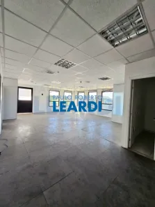 Sala Comercial para venda ou aluguel, 127m² no Alphaville Industrial, Barueri