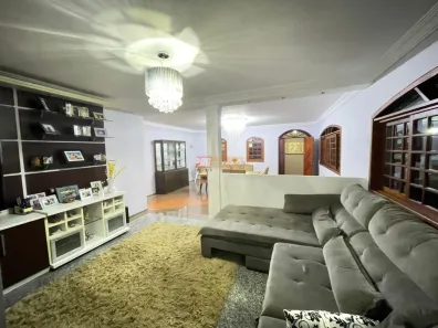 Sobrado com 4 Quartos à venda, 420m² no Vila Liviero, São Paulo