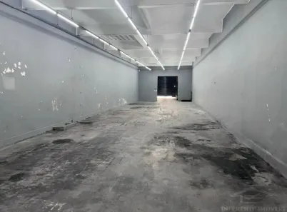 Galpão/Depósito/Armazém à venda, 750m² no Liberdade, São Paulo