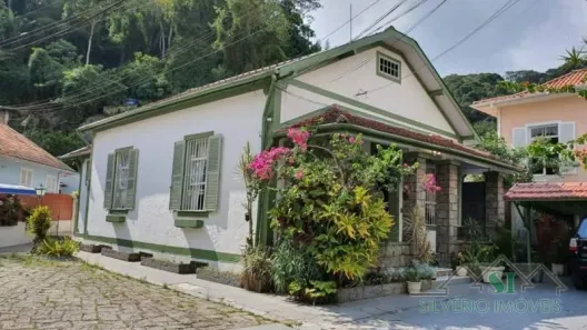 Casa com 4 Quartos à venda, 156m² no Centro, Petrópolis