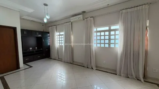 Casa com 3 Quartos para alugar, 118m² no Nossa Senhora da Abadia, Uberaba